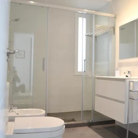 Spacious In + Pool Apartament *